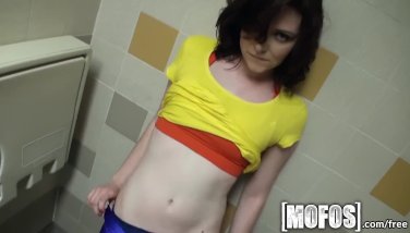 Mofos – Teen gets some action in the bathroom