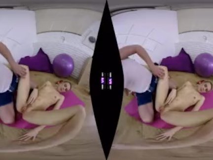 Alecia Fox – Morning pussy workout in gym